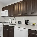 Cozy City View Apartment