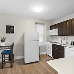Cozy City View Apartment